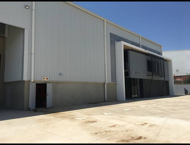 1,603M² WAREHOUSE TO LET IN MOUNT EDGECOMBE